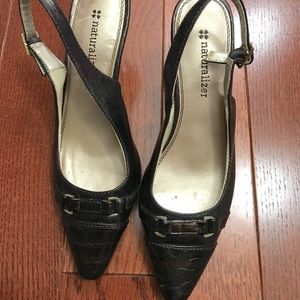 Naturalized kitten heels (~1 inch)